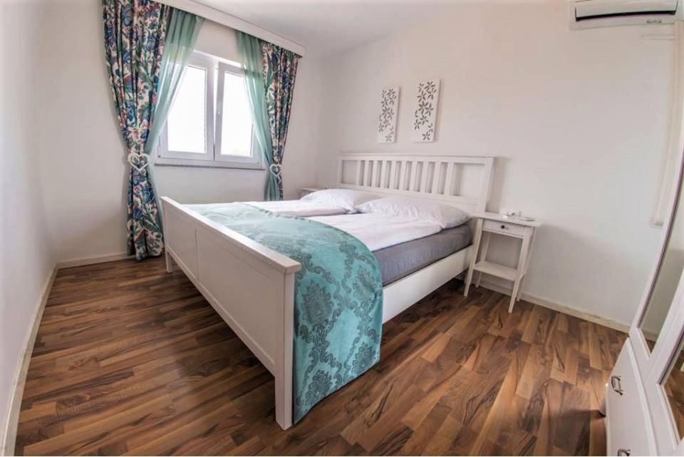 פאז'אנה Apartments Mojeljeto מראה חיצוני תמונה