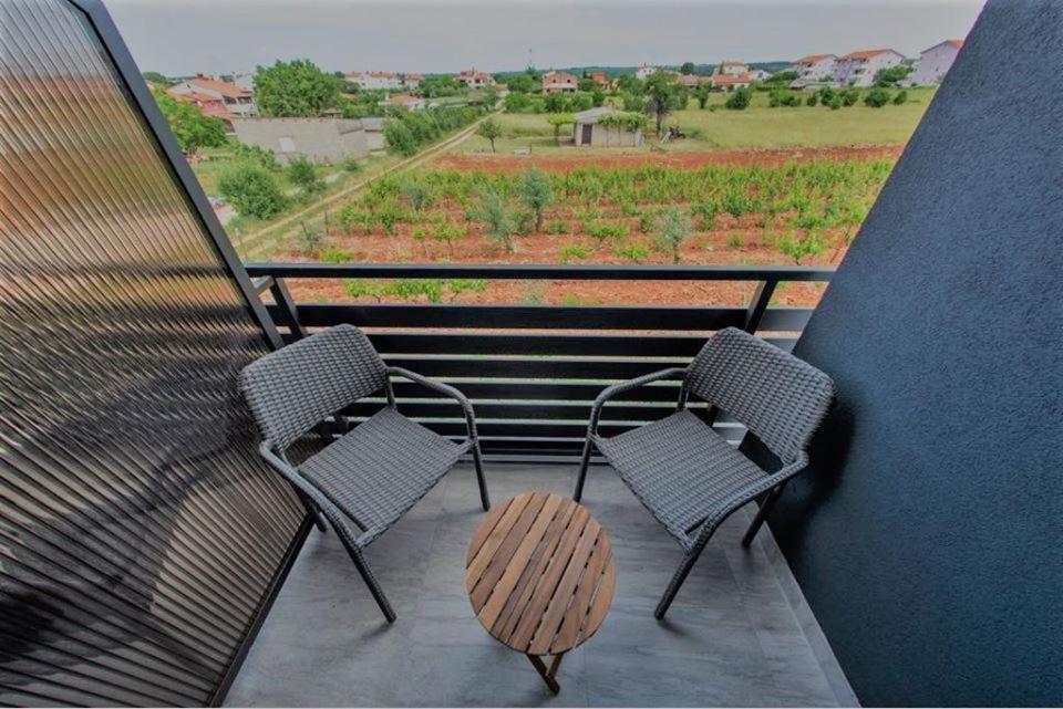 פאז'אנה Apartments Mojeljeto מראה חיצוני תמונה