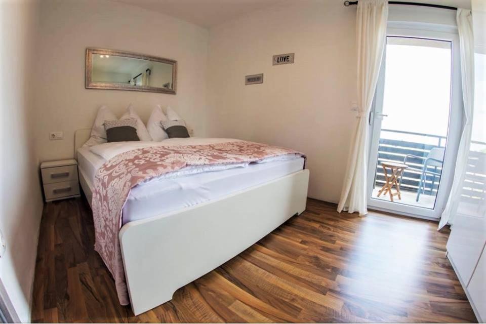 פאז'אנה Apartments Mojeljeto מראה חיצוני תמונה