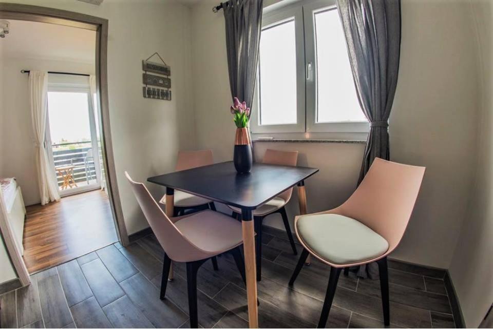 פאז'אנה Apartments Mojeljeto מראה חיצוני תמונה